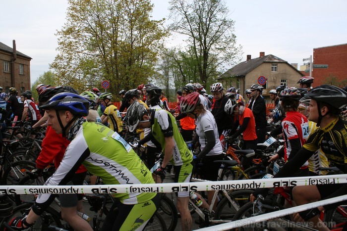 2013. gada pirmais SEB MTB posma starts tika dots Cēsīs, lai jau tālāk riteņbraucēji varētu doties līdz pat Valmierai. 93987