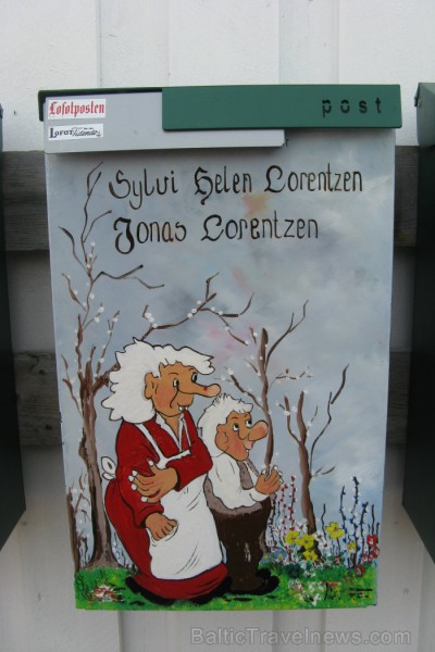 Šādas mīlīgi apgleznotas, apzīmētas un aprakstītas pastkastītes bieži vien atrodamas nelielās Norvēģijas pilsētās vai ciematos. 94311