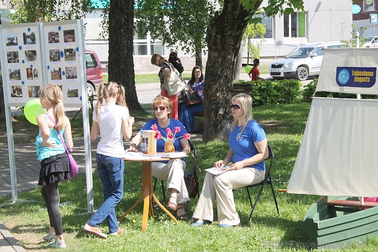 Gulbene 18. maijā aicināja visus interesentus uz vasaras tūrisma sezonas atklāšanu. Foto sponsors: www.milmani.blogspot.com 94490