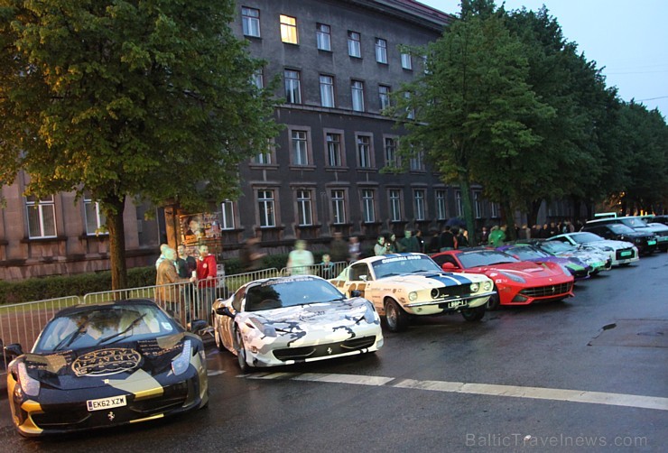 Bagātnieku rallijs «Gumball 3000» Rīgā nakšņo Radisson Blu Elizabete (www.radissonblu.lv/elizabetehotel-riga) 94726