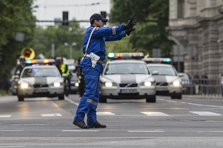 Rīgā notikusi pirmā operatīvo transportlīdzekļu parāde un drošības festivāls „Piedzīvojumu vasara 2013” 94821