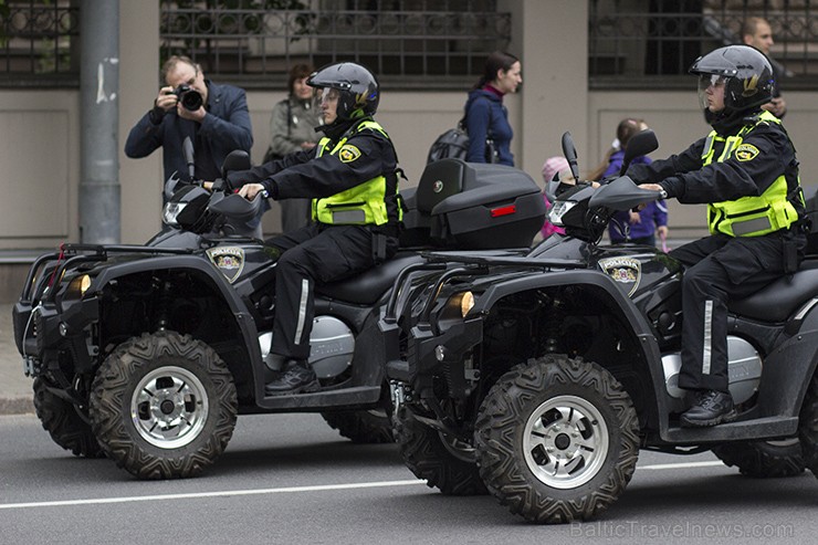 Parādē ļoti plaši tika pārstāvēti motociklisti no dažādām policijas struktūrvienībām 94829