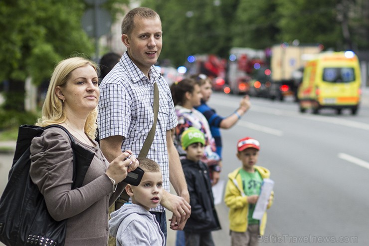 Apmeklētāju emocijas, vērojot operatīvo dienestu transporta līdzekļu parādi 94836