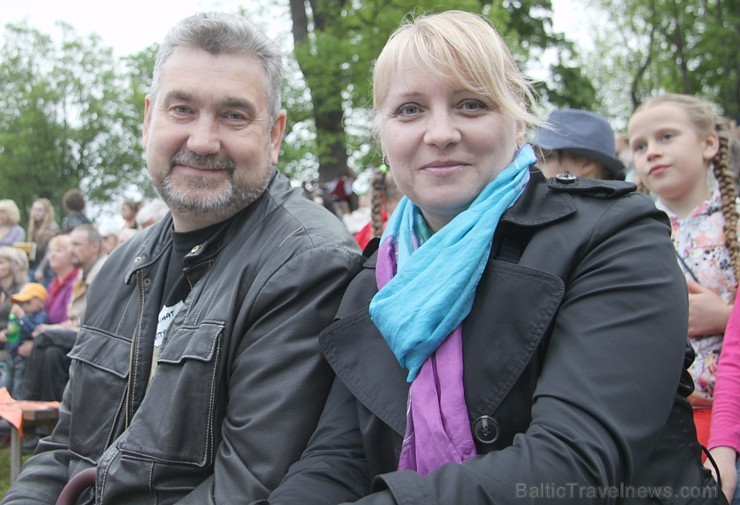 Tautas deju festivāls «Latvju bērni danci veda» Krāslavā 2013 ar lielkocenta «Pār Daugavu saulei roku deva» programmu. Foto sponsors: www.visitkraslav 94931