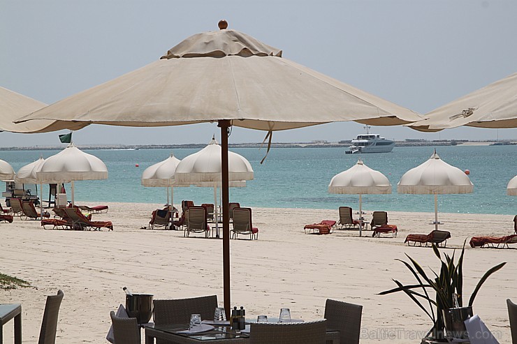 Travelnews.lv apmeklē Dubaijas luksus viesnīcas pludmali. Foto sponsors:  www.goadventure.lv 95128
