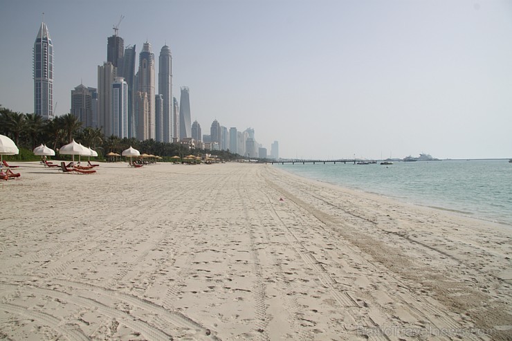 Travelnews.lv apmeklē Dubaijas luksus viesnīcas pludmali. Foto sponsors:  www.goadventure.lv 95139