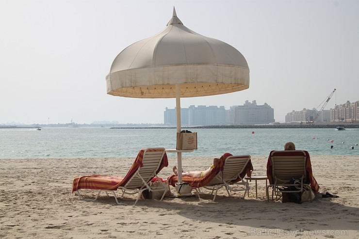 Travelnews.lv apmeklē Dubaijas luksus viesnīcas pludmali. Foto sponsors:  www.goadventure.lv 95140