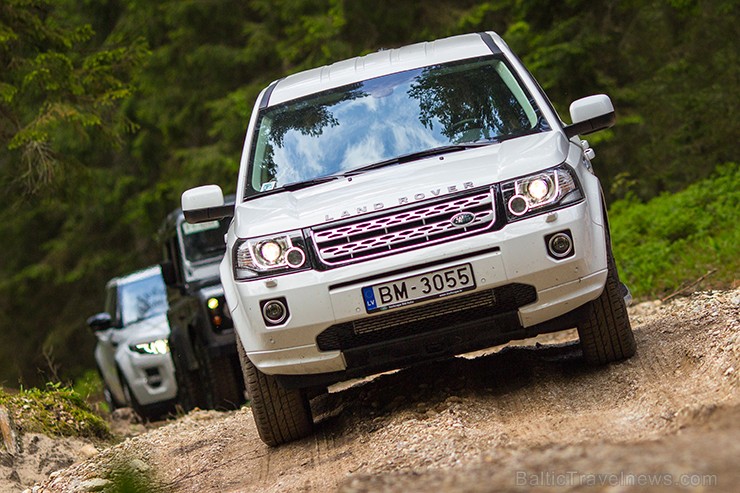 Travelnews.lv izmēģina jaunos Land Rover 95206