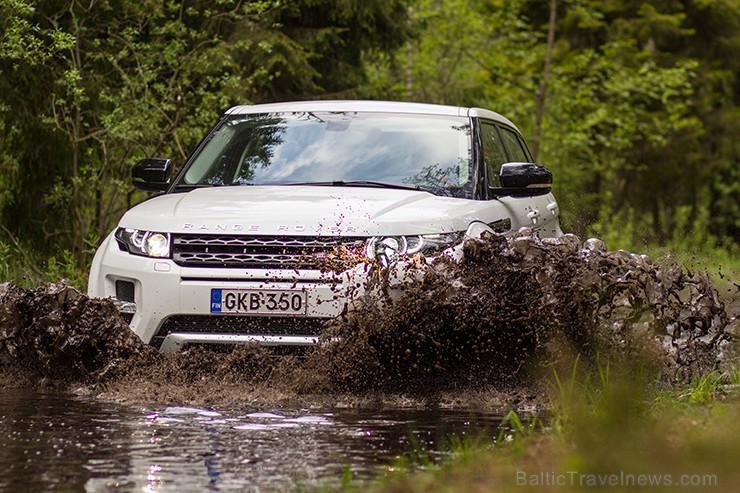 Travelnews.lv izmēģina jaunos Land Rover 95216