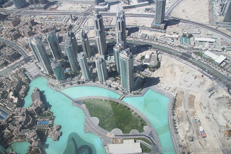 Skats no pasaules augstākās celtnes Burj Khalifa 124 stāva (pavisam 163 stāvi). Foto sponsors:  www.goadventure.lv 95226