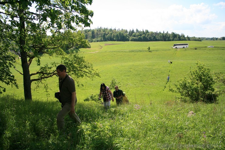 Vanagkalns - sens upurkalns. Mūsdienās Vanagkalnā ir uzturētas dzīvas senču tradīcijas, svinot tur tradicionālos gadskārtu svētkus - Mārtiņus, Miķeļus 95256