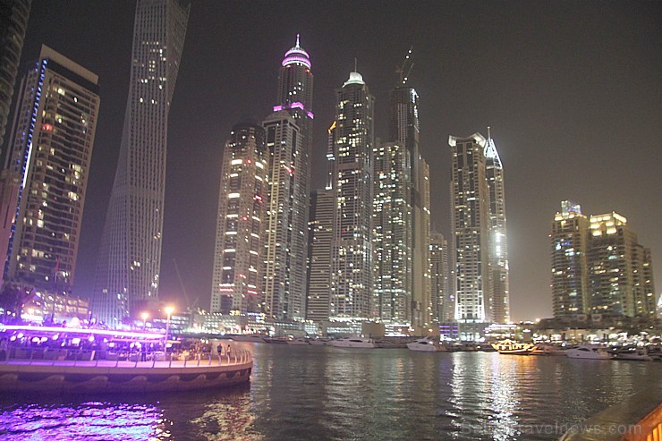 Baltieši dodas Dubaijas nakts izbraucienā ar kuģi. Foto sponsors: www.goadventure.lv 95785