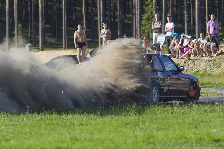 Latvijas drifta kausa 2. posms sporta kompleksā 333 95850