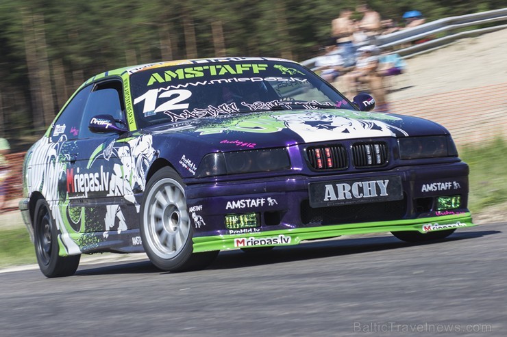 Latvijas drifta kausa 2. posms sporta kompleksā 333 95857