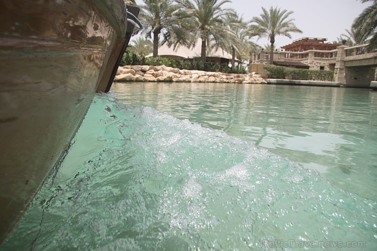 Travelnews.lv apmeklē greznu viesnīcu kompleksu Dubaijā - «Madinat Jumeirah Resort». Foto sponsors: www.GoAdventure.lv 96157