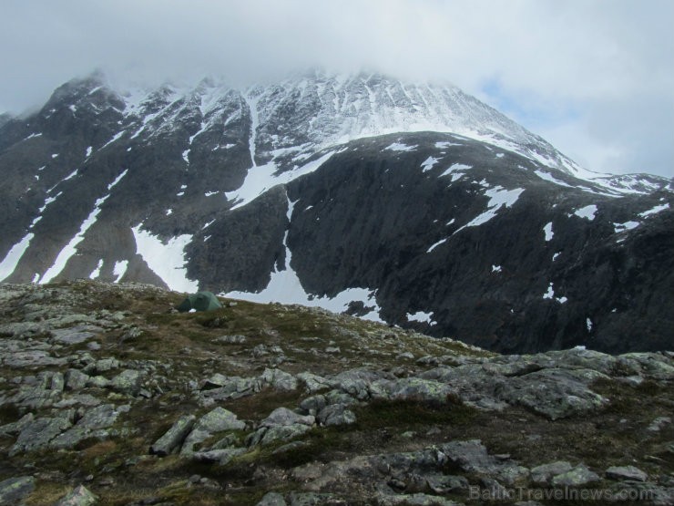 Mēre un Rumsdāle ir apgabals Rietumnorvēģijas ziemeļu daļā. To raksturo ainavu dažādība - dziļi fjordi, kalni, ielejas un izrobotais krasts. 96452