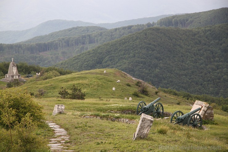 Travelnews.lv apmeklē Šipkas pāreju Balkānu kalnos. Foto sponsors: www.goadventure.lv 96765