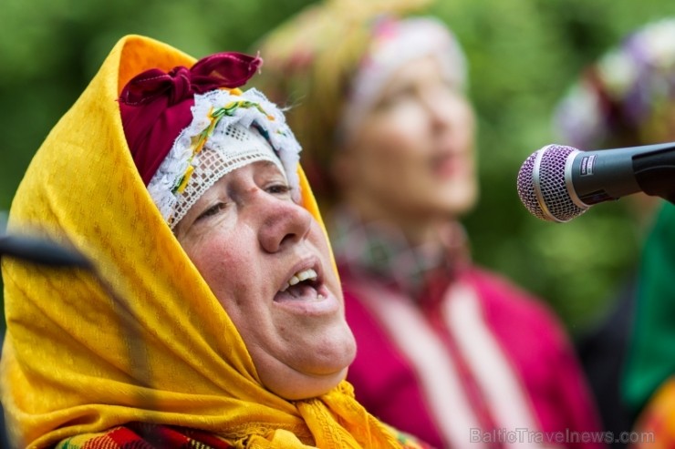 Kalnciema kvartālā jau tradicionāli viesojās Alsungas Suitu sievas, kā arī ansamblis Suitu muzikanti 97038