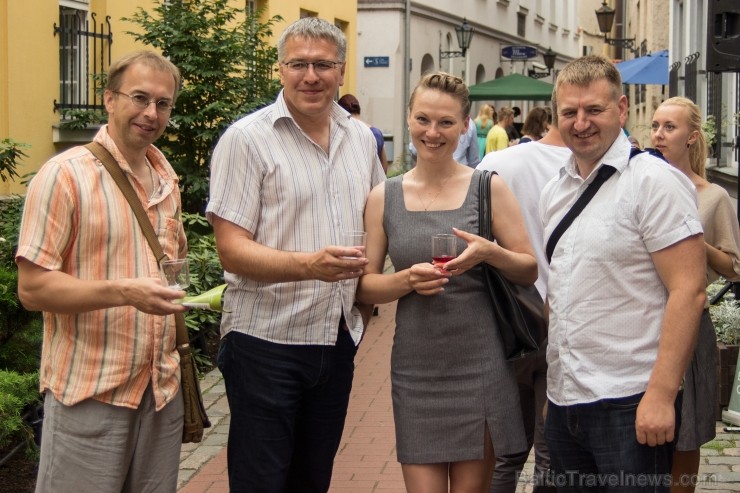 2013. gada 27. un 28. jūnijā viesnīcas Konventa Sēta iekšpagalmā notiek tradicionālais Vīna festivāls 2013 www.vinafestivals.lv 97261