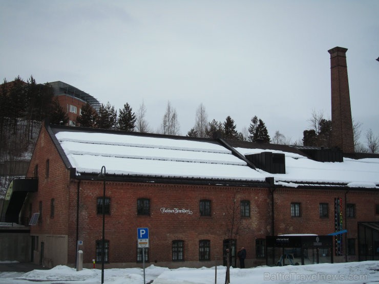 Jēvīkas stikla fabrika pieņem apmeklētājus gan vasarā, gan ziemā. Iespējams gan iegādāties gatavo produkciju, gan vērot stikla pūšanu, gan arī pašam t 97516