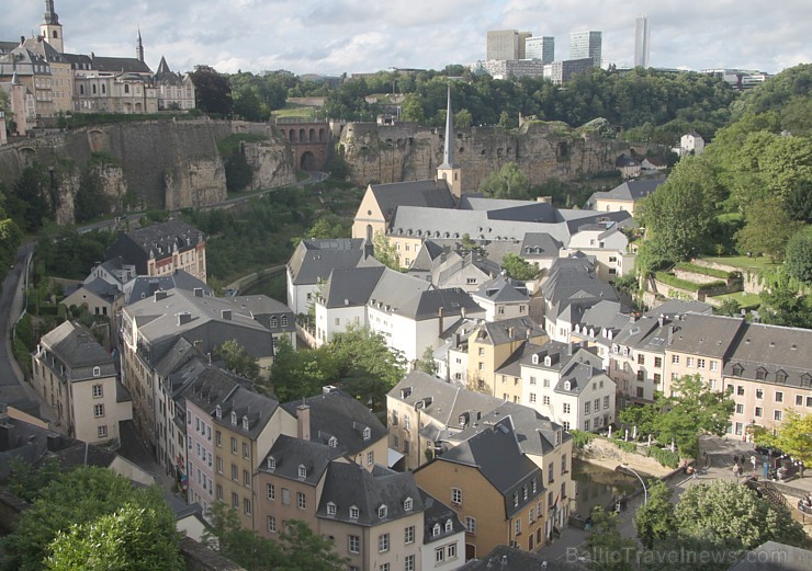 Luksemburgā atrodas vairākas ES iestādes — Eiropas Kopienu tiesa (European Court of Justice), Eiropas Revīzijas palāta (European Court of Auditors), E 97799