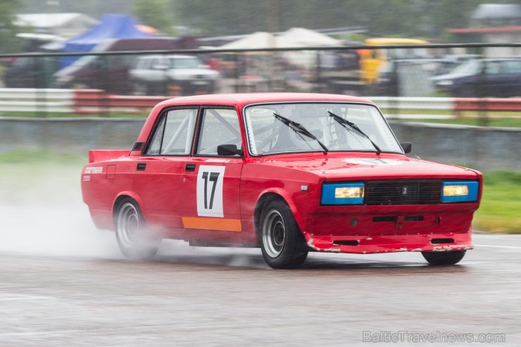 Aizvadītas retro automobīļu sacensības «Motormuzeja kauss 2013» 100891