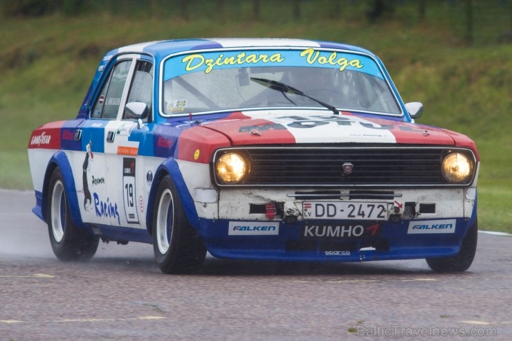 Aizvadītas retro automobīļu sacensības «Motormuzeja kauss 2013» 100908