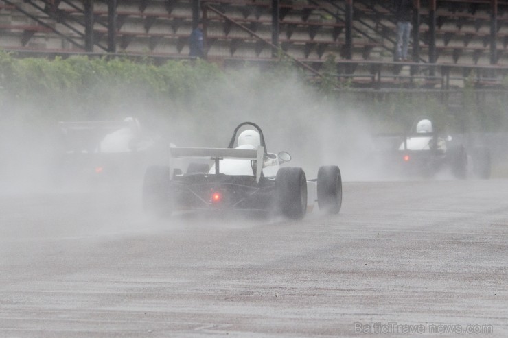 Aizvadītas retro automobīļu sacensības «Motormuzeja kauss 2013» 100919