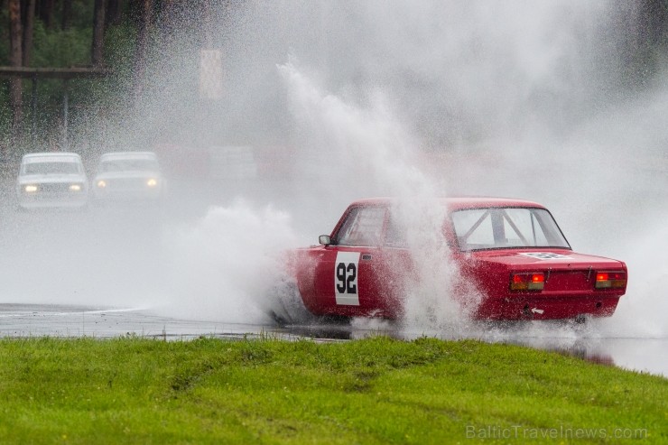 Aizvadītas retro automobīļu sacensības «Motormuzeja kauss 2013» 100939