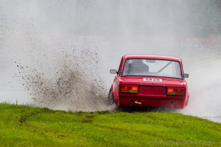 Aizvadītas retro automobīļu sacensības «Motormuzeja kauss 2013» 100940