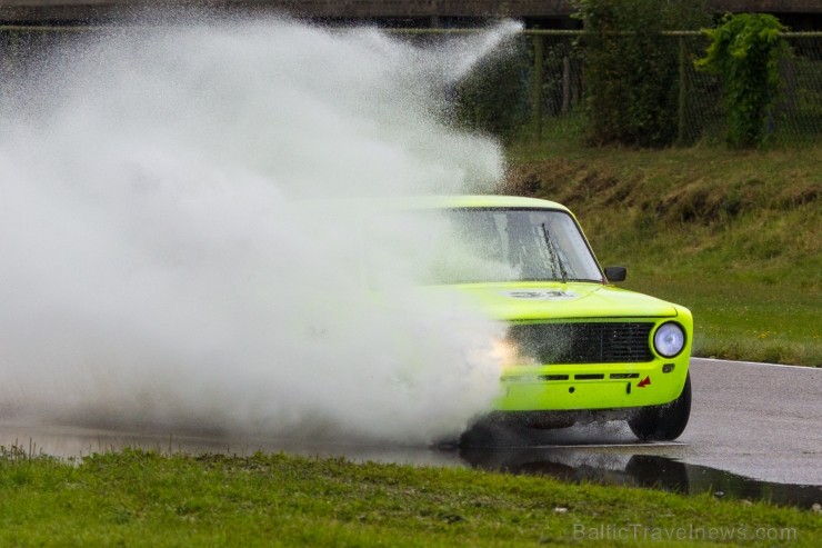 Aizvadītas retro automobīļu sacensības «Motormuzeja kauss 2013» 100943