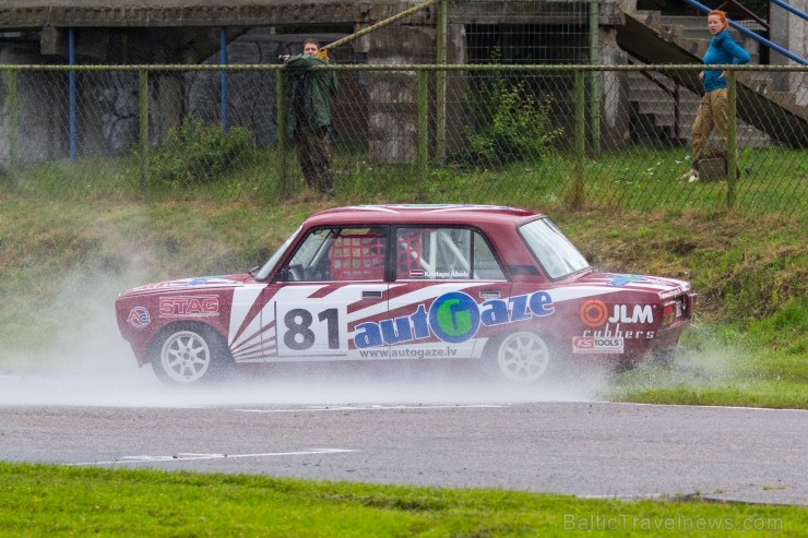 Aizvadītas retro automobīļu sacensības «Motormuzeja kauss 2013» 100948