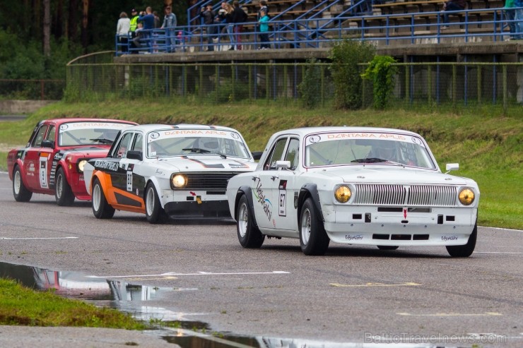 Aizvadītas retro automobīļu sacensības «Motormuzeja kauss 2013» 100954