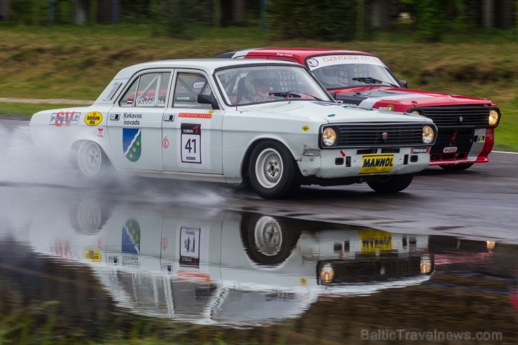 Aizvadītas retro automobīļu sacensības «Motormuzeja kauss 2013» 100960