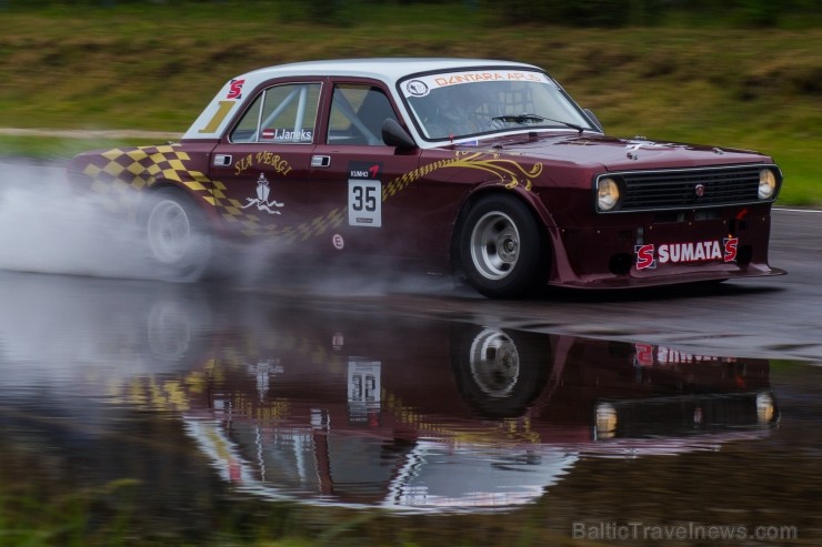 Aizvadītas retro automobīļu sacensības «Motormuzeja kauss 2013» 100961