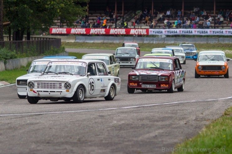 Aizvadītas retro automobīļu sacensības «Motormuzeja kauss 2013» 100972