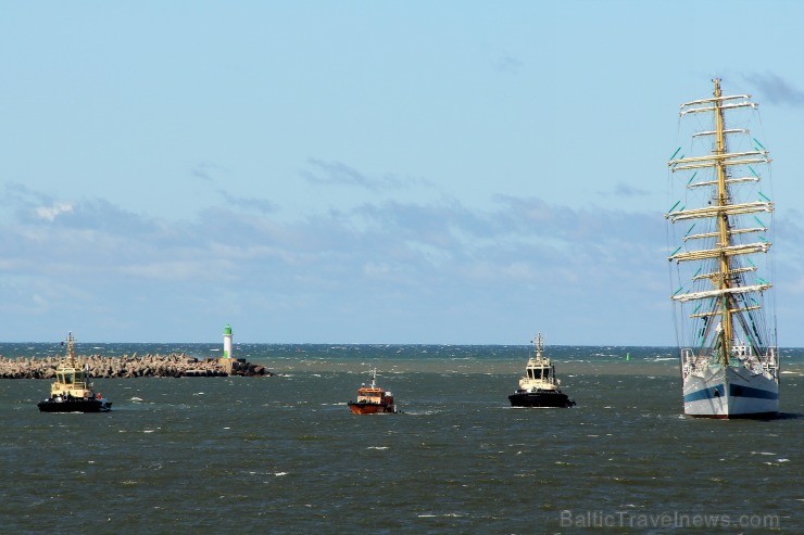 Starptautiskās burukuģu un jahtu regates The Tall Ships Races 2013 dalībnieki pirms došanās uz Rīgu ieradās Ventspilī, kur tos varēja apskatīt Ostas i 101324