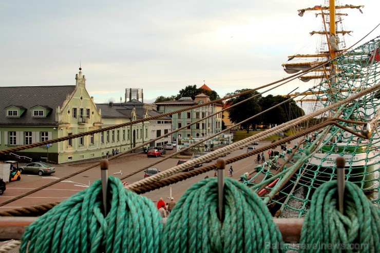 Starptautiskās burukuģu un jahtu regates The Tall Ships Races 2013 dalībnieki pirms došanās uz Rīgu ieradās Ventspilī, kur tos varēja apskatīt Ostas i 101340