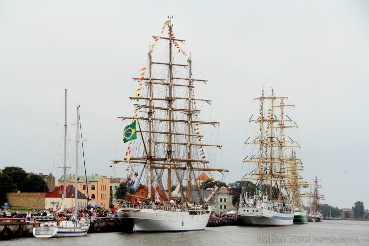 Starptautiskās burukuģu un jahtu regates The Tall Ships Races 2013 dalībnieki pirms došanās uz Rīgu ieradās Ventspilī, kur tos varēja apskatīt Ostas i 101365