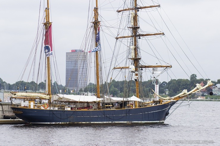 «The Tall Ships Races» pirmās dienas aktivitātes Rīgā pulcē tūkstošiem apmeklētāju 101544