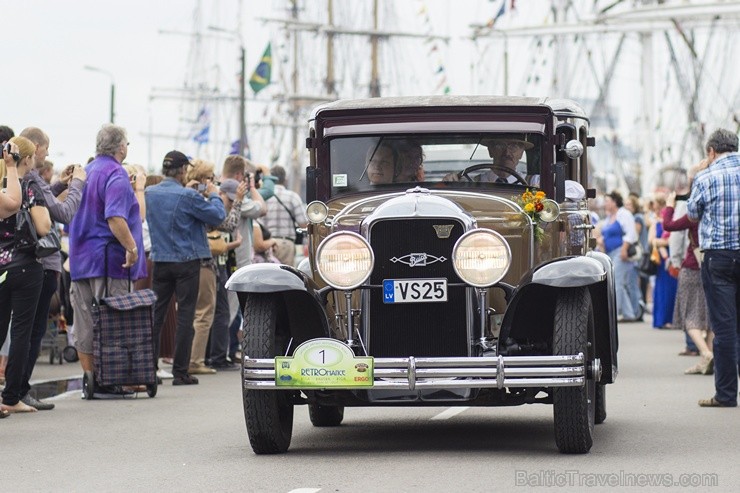 Norisinājies ikgadējais klasisko spēkratu pasākums Retromance 2013 101932