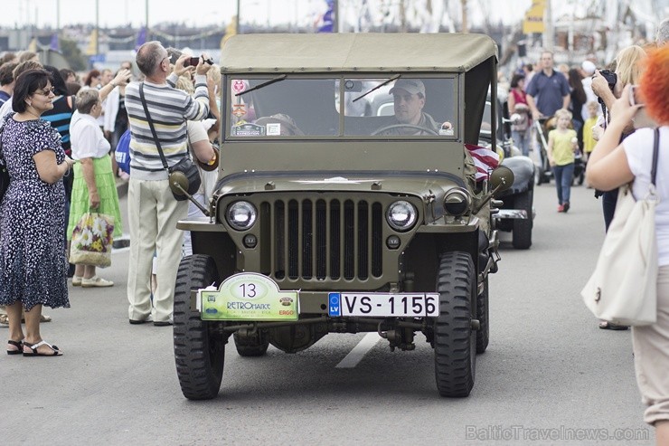 Norisinājies ikgadējais klasisko spēkratu pasākums Retromance 2013 101944