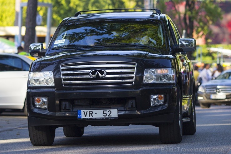 Konkursa «Jaunais vilnis» dalībnieku un apmeklētāju auto parks pārsteidz ikvienu 102138