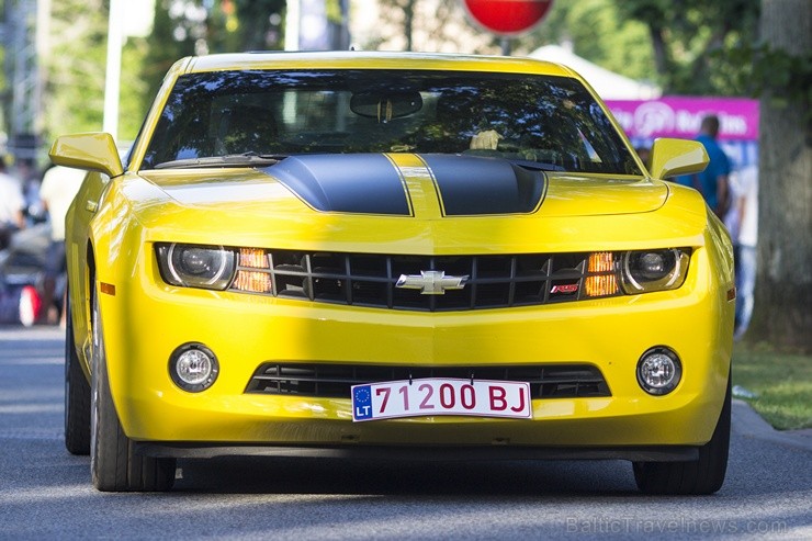 Konkursa «Jaunais vilnis» dalībnieku un apmeklētāju auto parks pārsteidz ikvienu 102145