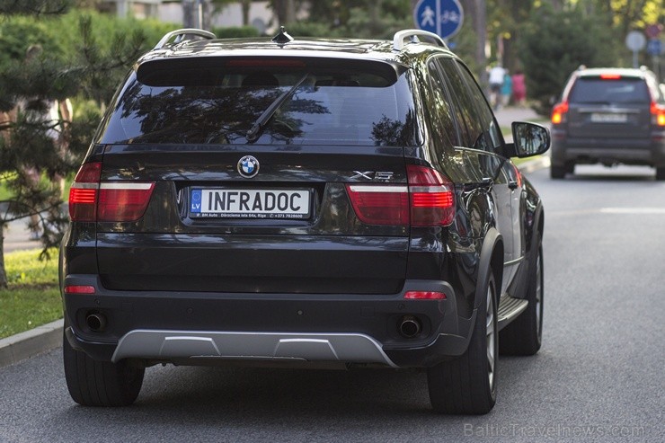 Konkursa «Jaunais vilnis» dalībnieku un apmeklētāju auto parks pārsteidz ikvienu 102153