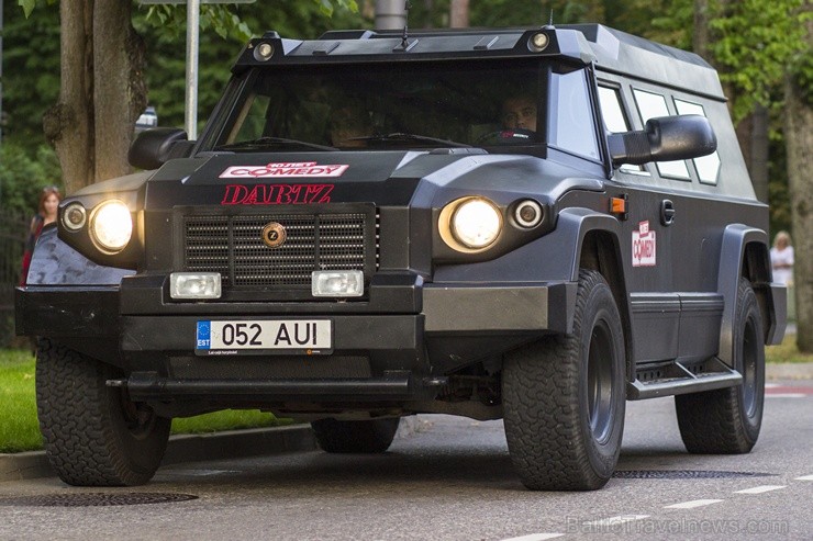 Konkursa «Jaunais vilnis» dalībnieku un apmeklētāju auto parks pārsteidz ikvienu 102184