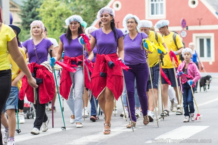 Ar svētku gājienu atklāti Limbažu pilsētas svētki 102371