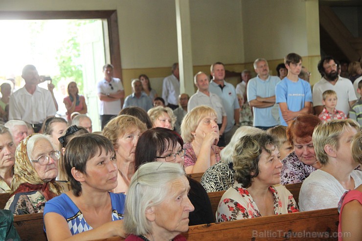 Skaistas Svētā Antona Romas katoļu baznīcā (Krāslavas novads) 4.08.2013 pulcējās liels skaits Skaistas pagasta iedzīvotāju uz Dieva lūgšanu un garīgās 102575