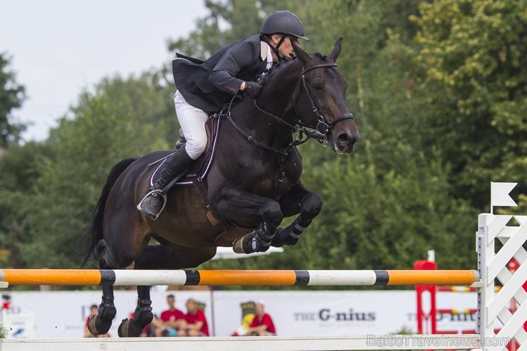 Kleistos norisinājies Pasaules kausa posms jāšanas sportā šķēršļu pārvarēšanā 102714