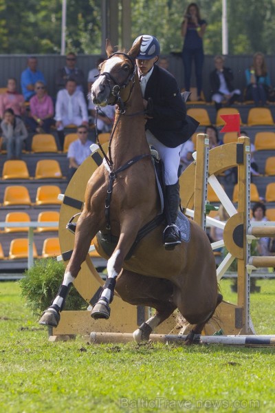 Kleistos norisinājies Pasaules kausa posms jāšanas sportā šķēršļu pārvarēšanā 102728